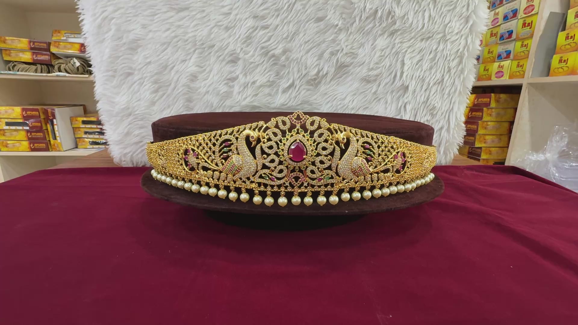 Hip belt (vaddanam) peacock drop flower design